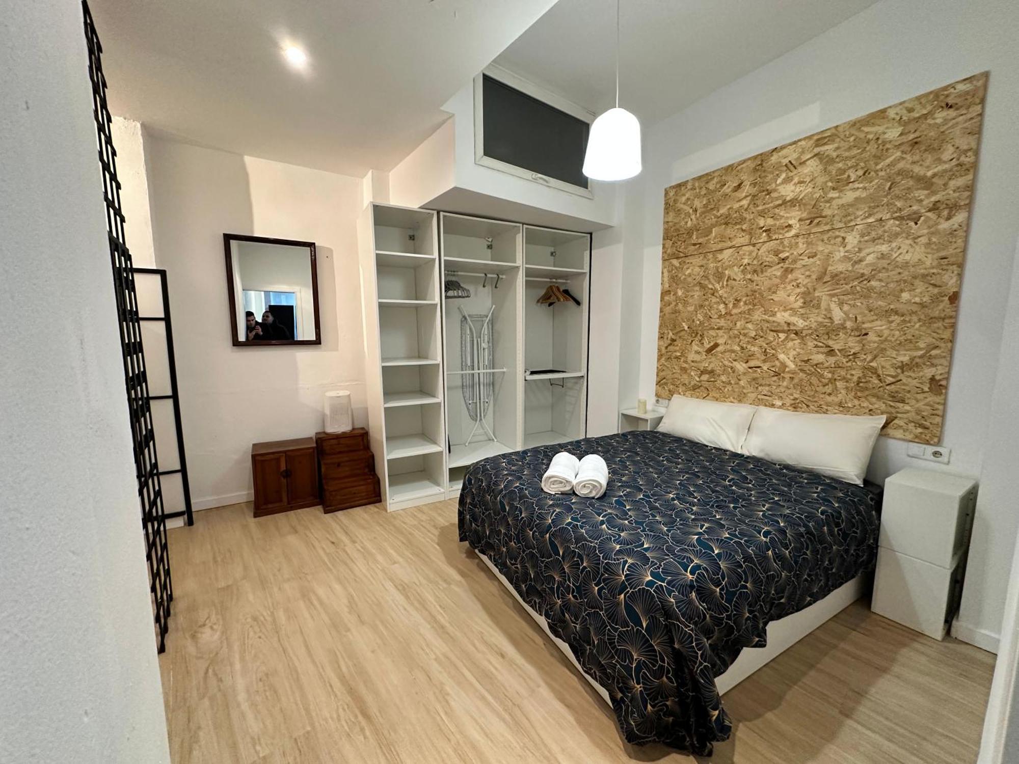 Appartamento Downtown Valenza Esterno foto